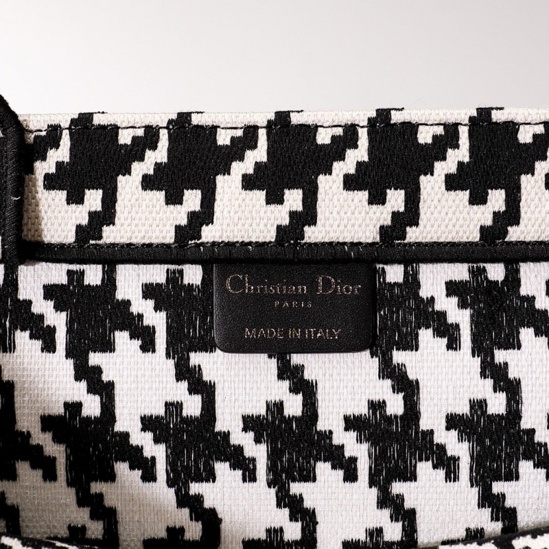 Dior 176 1