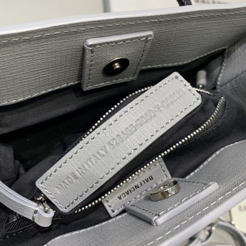 Balenciaga 090 1