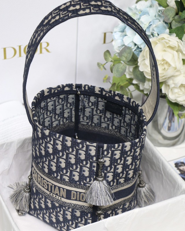 Dior 133 1