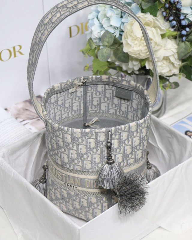 Dior 134 1