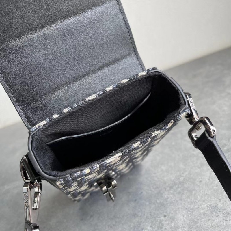 Dior 135 1