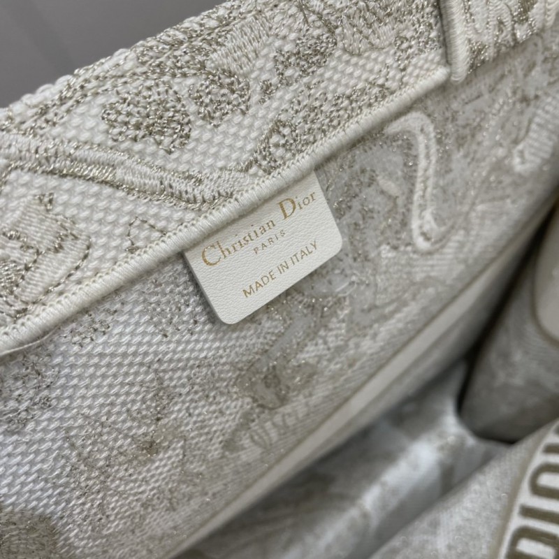 Dior 210 1