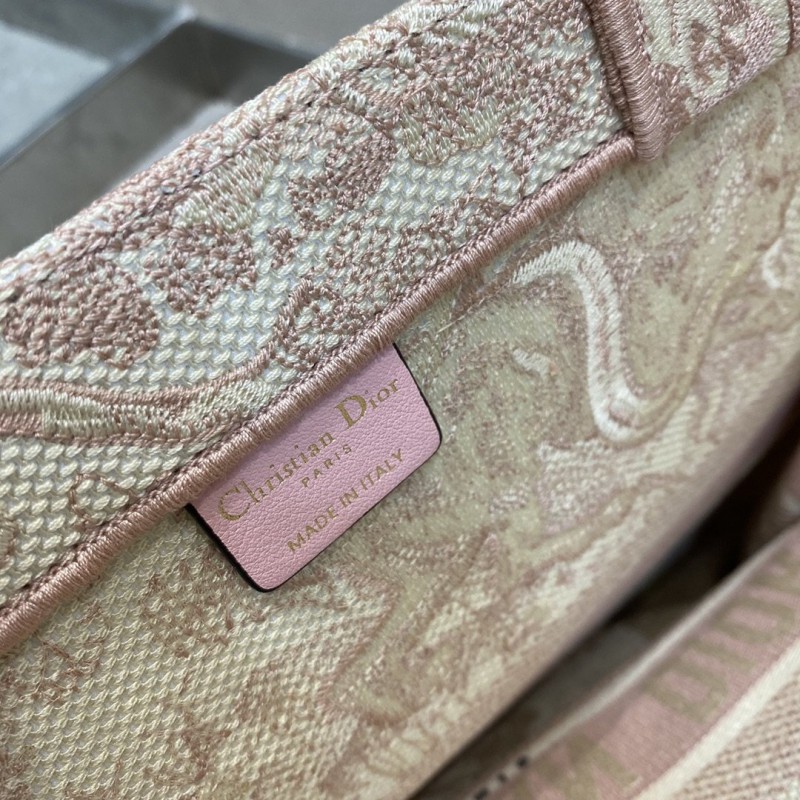 Dior 211 1