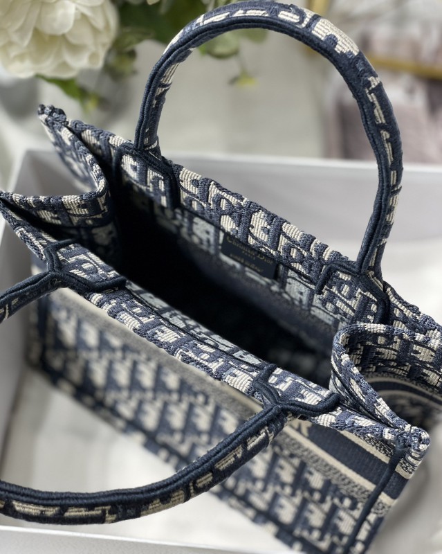 Dior 230 1