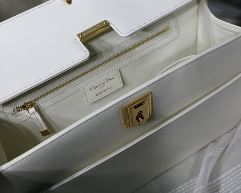 Dior 235 1