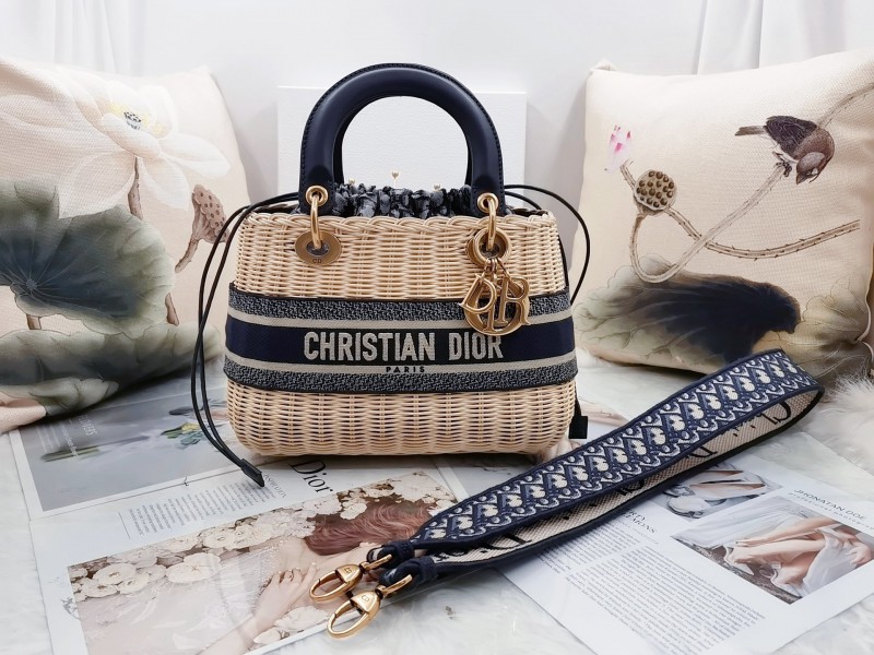 Dior 242 1