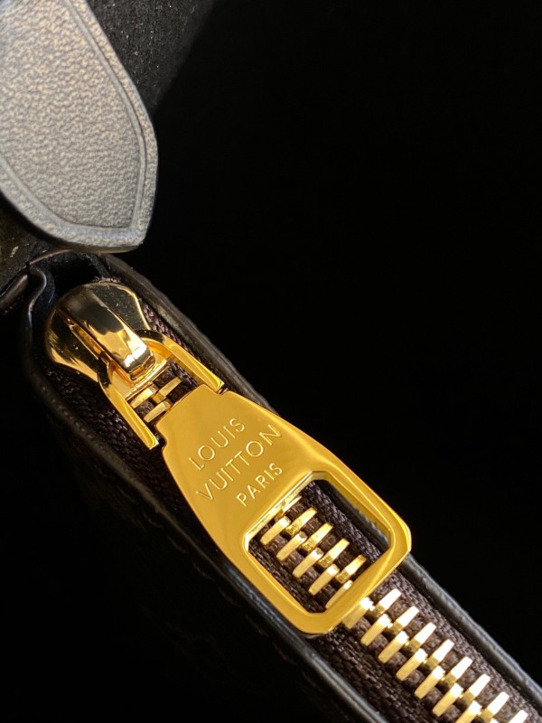 LV 035 1