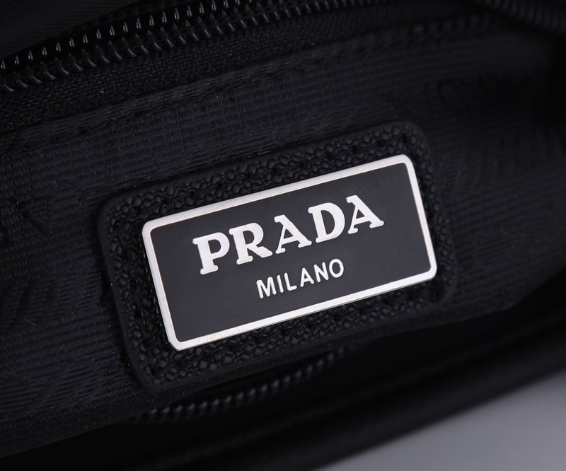 Prada 005 1