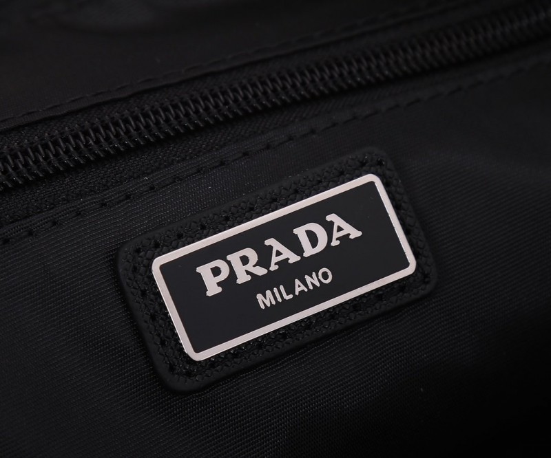 Prada 028 1