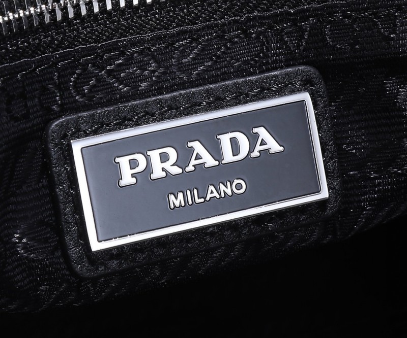 Prada 029 1