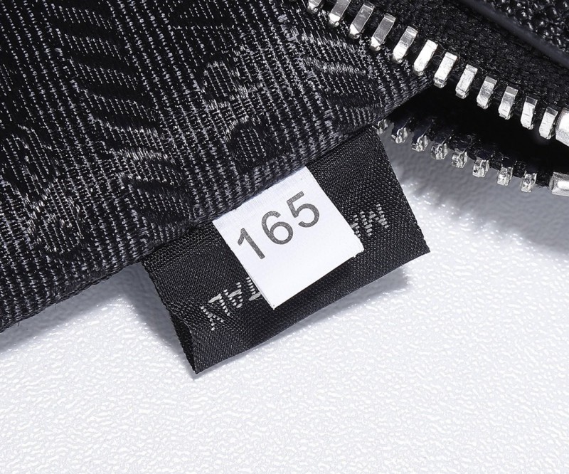 Prada 035 1