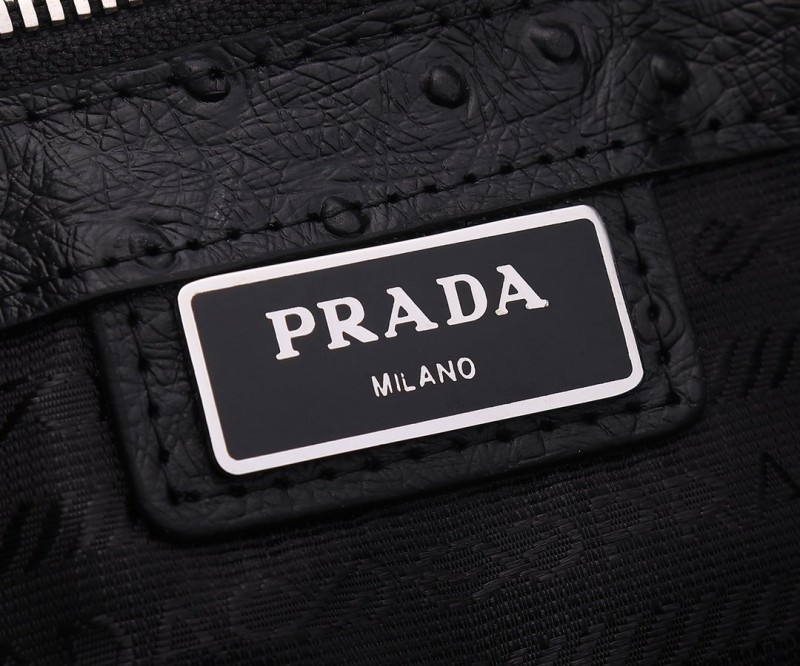 Prada 047 1