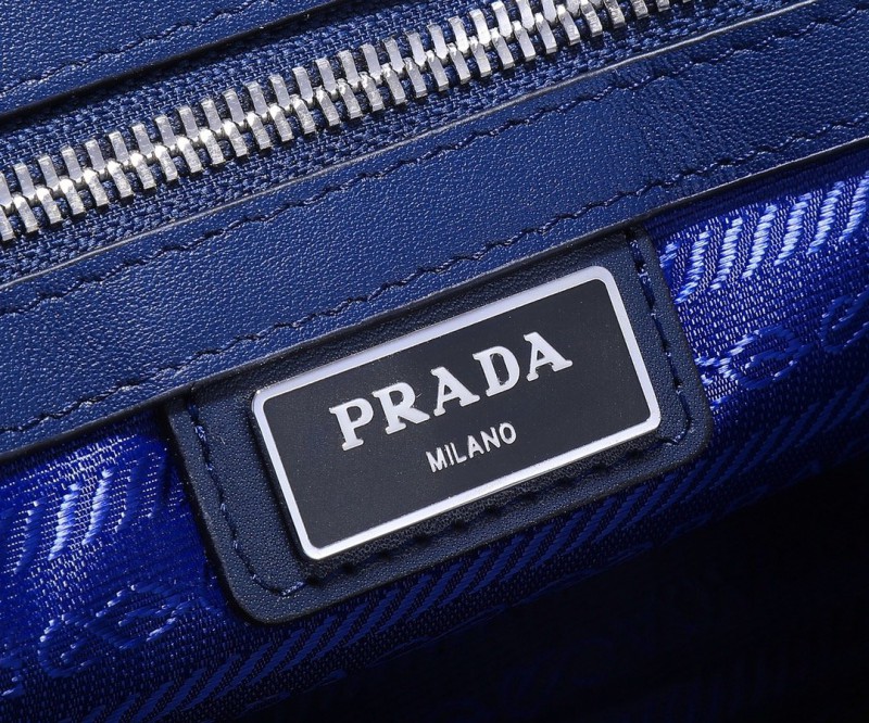 Prada 062 1