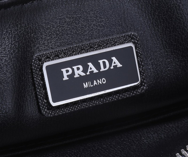 Prada 064 1
