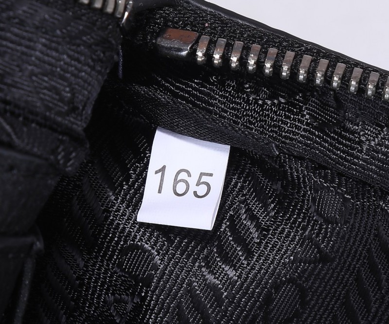 Prada 079 1