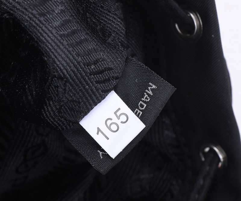 Prada 081 1