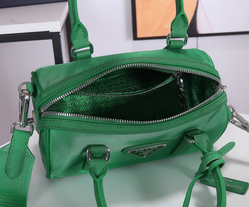 Prada 082 1