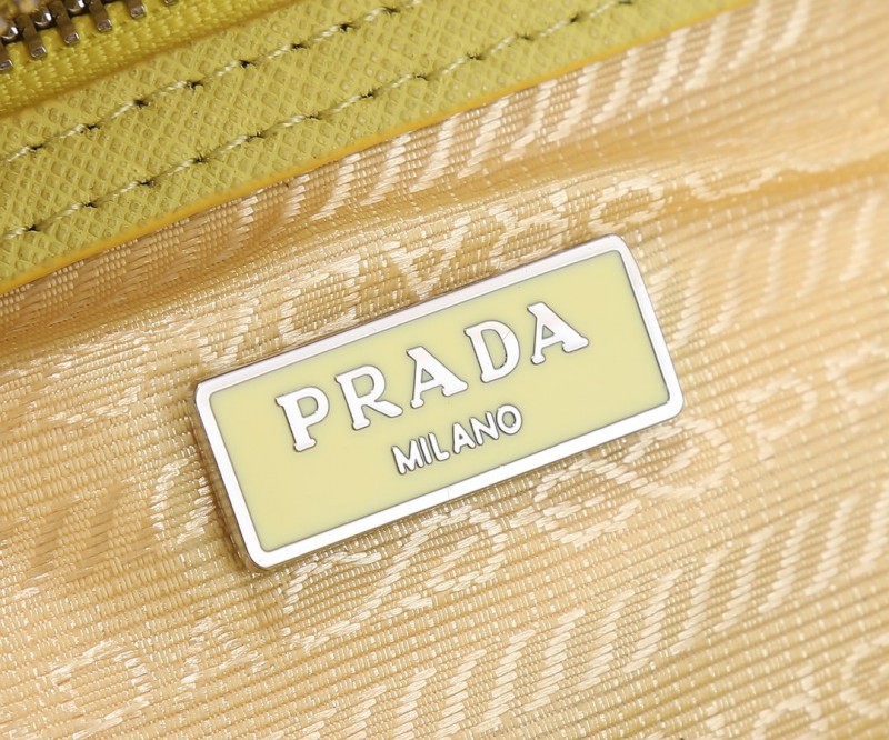 Prada 084 1