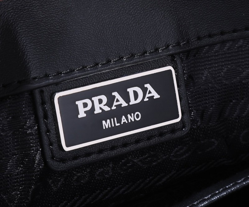 Prada 091 1