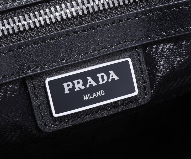 Prada 093 1