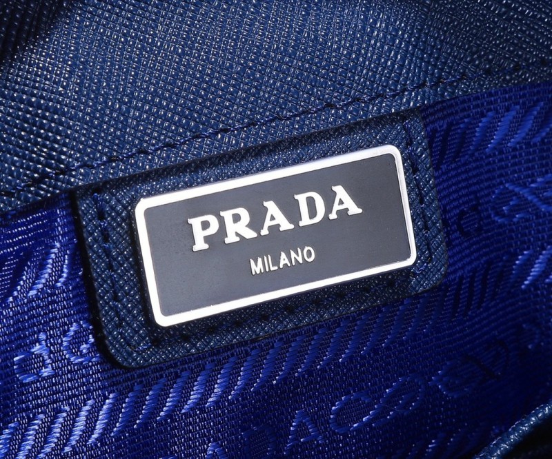 Prada 112 1