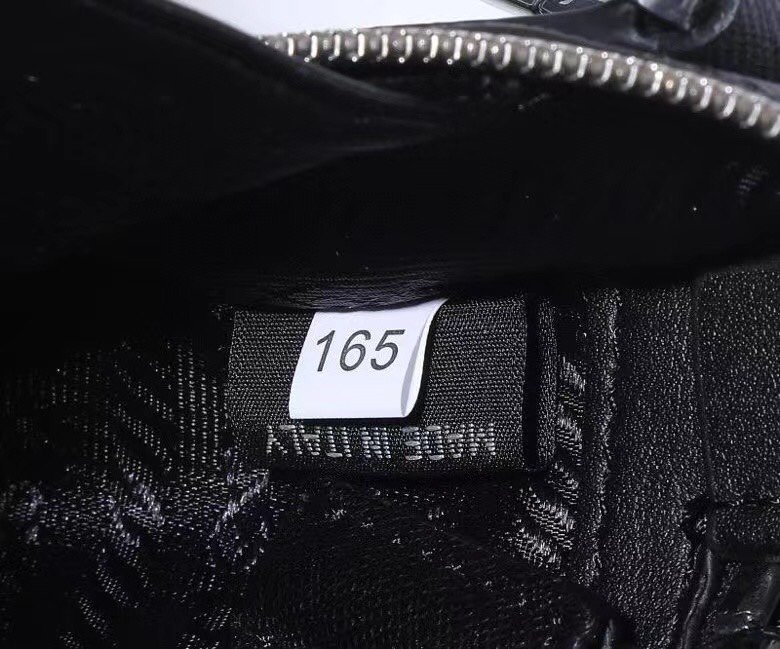 Prada 117 1