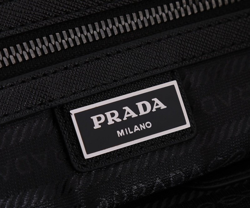 Prada 124 1