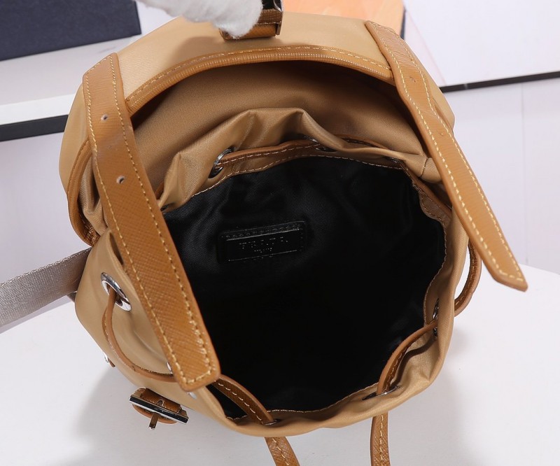 Prada 216 1