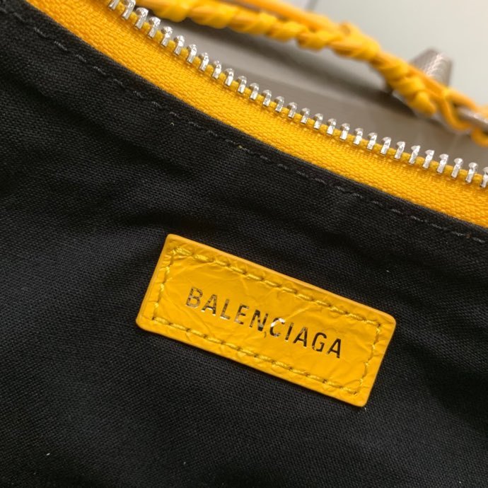 Balenciaga 126 1