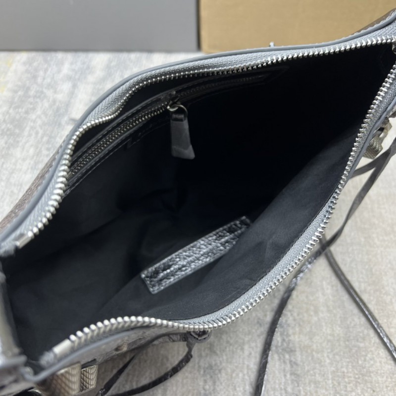 Balenciaga 142 1