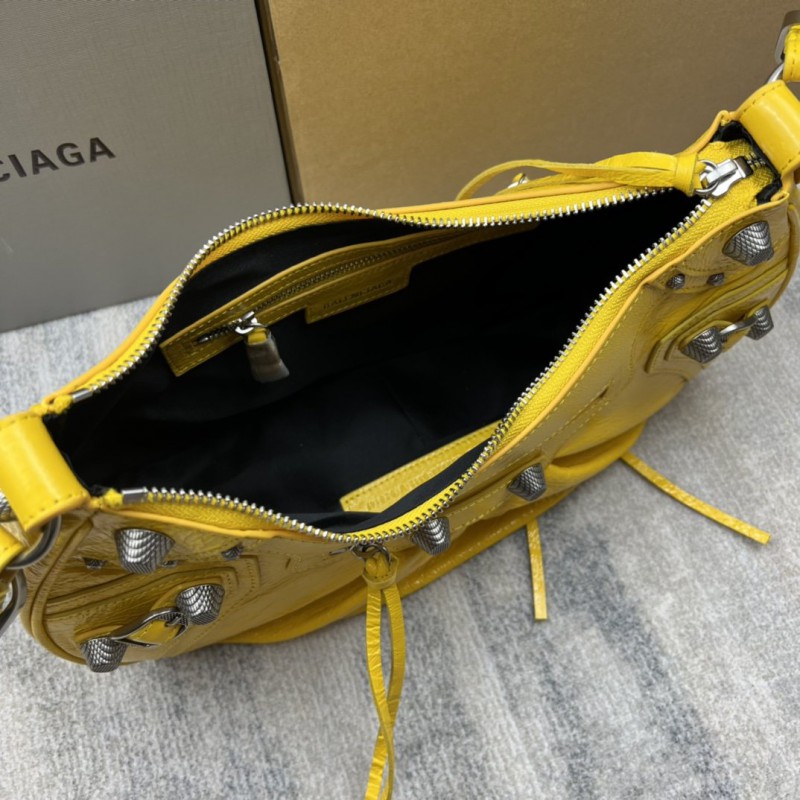 Balenciaga 145 1