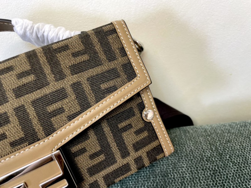 Fendi 011 1