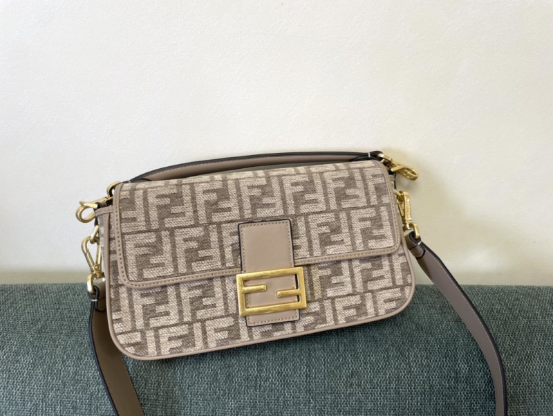 Fendi 016 1