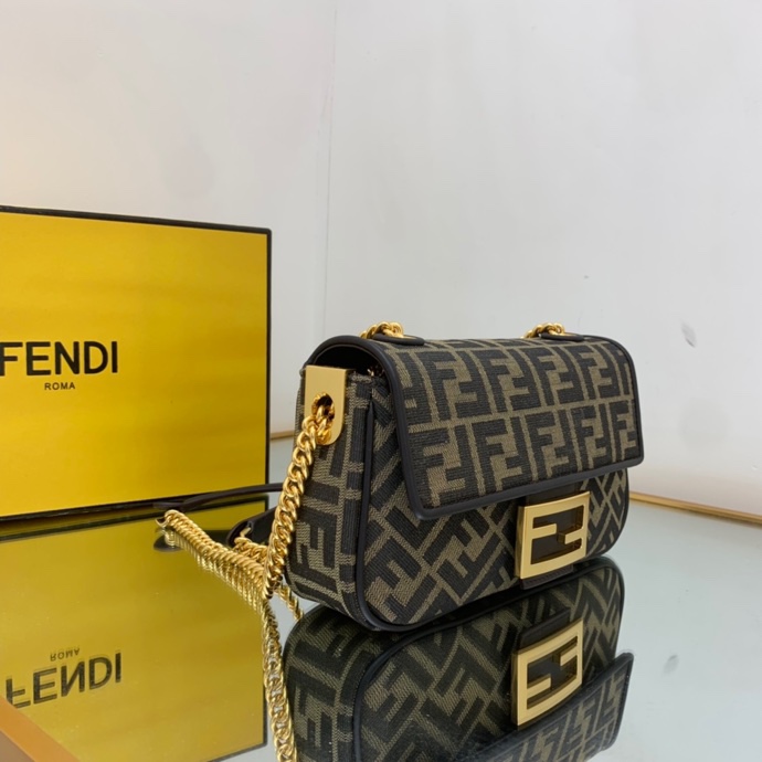 Fendi 035 1