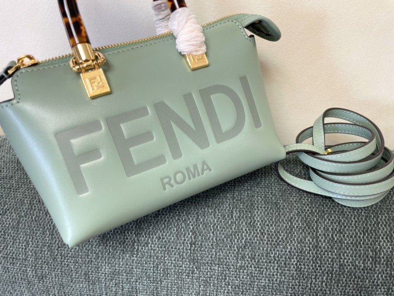 Fendi 044 1
