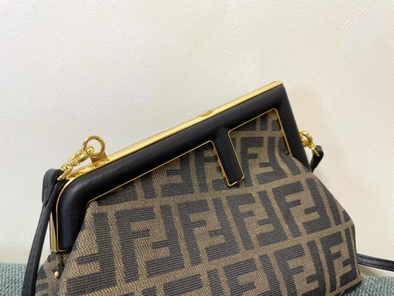 Fendi 052 1