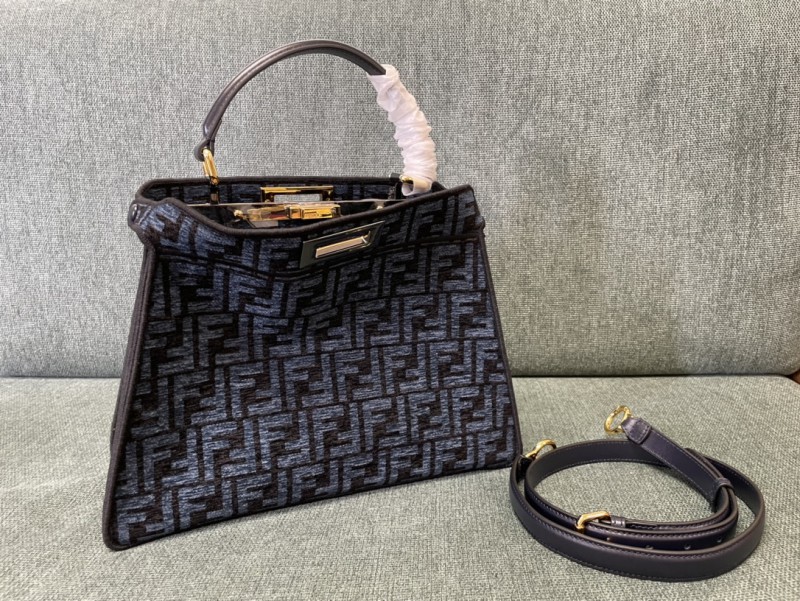 Fendi 064 1
