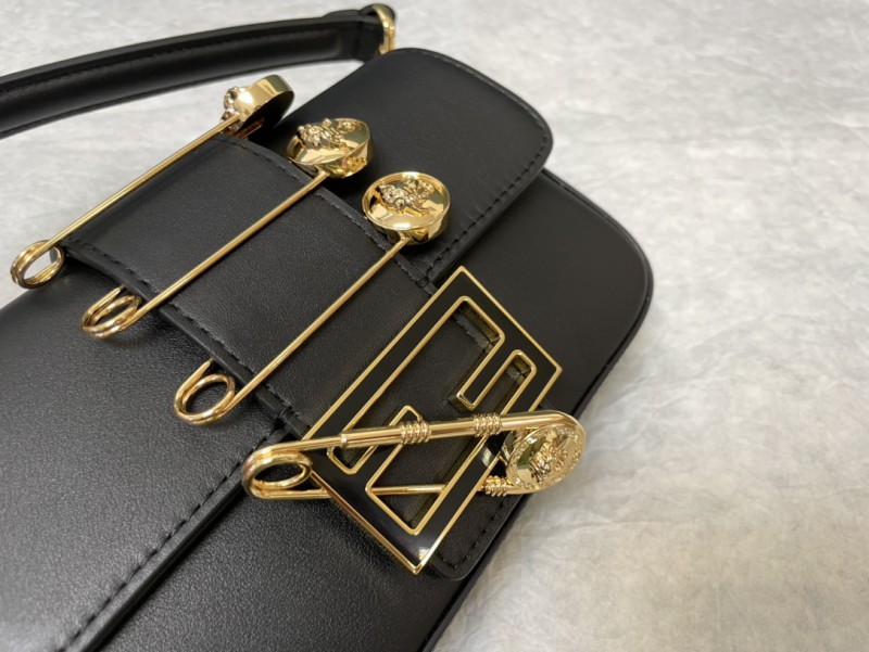 Fendi 099 1