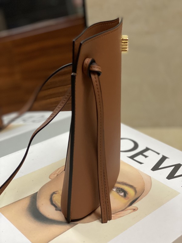 Loewe 025 1
