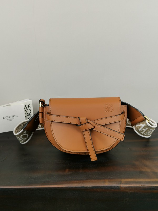 Loewe 040 1