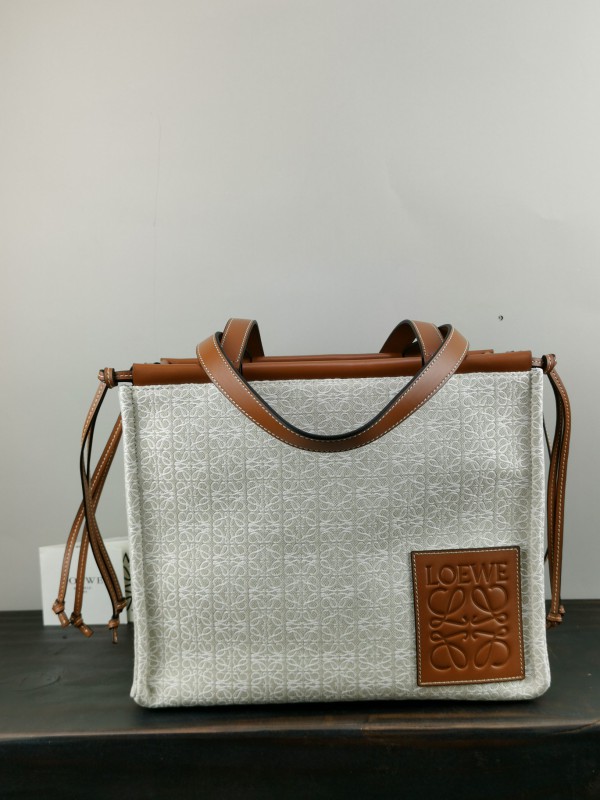 Loewe 046 1