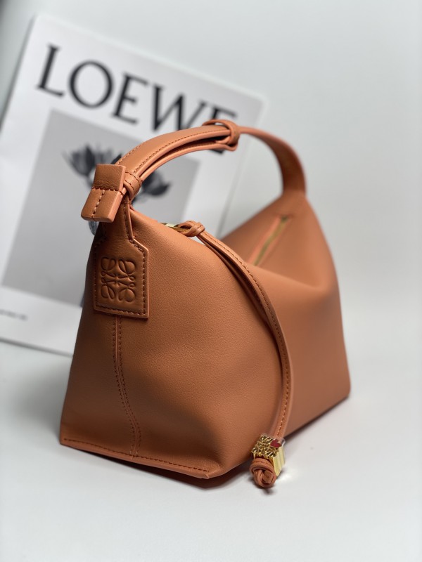Loewe 076 1