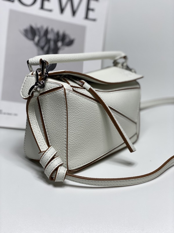 Loewe 098 1