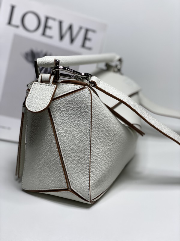 Loewe 137 1