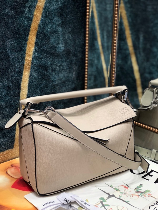 Loewe 143 1