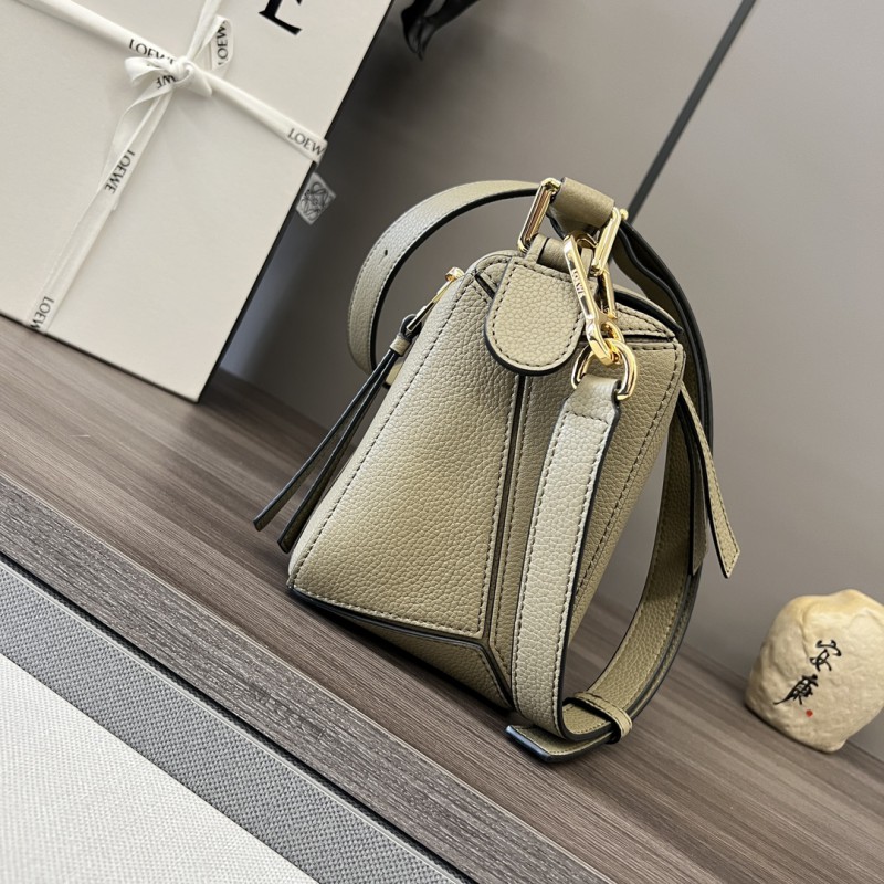 Loewe 204 1