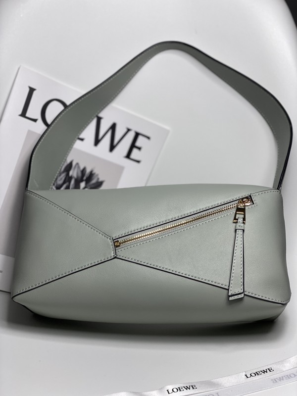 Loewe 209 1