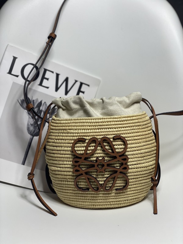 Loewe 222 1