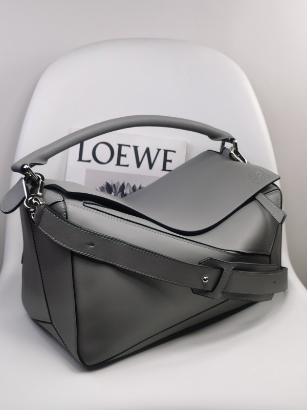 Loewe 241 1