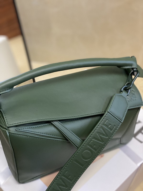 Loewe 242 1